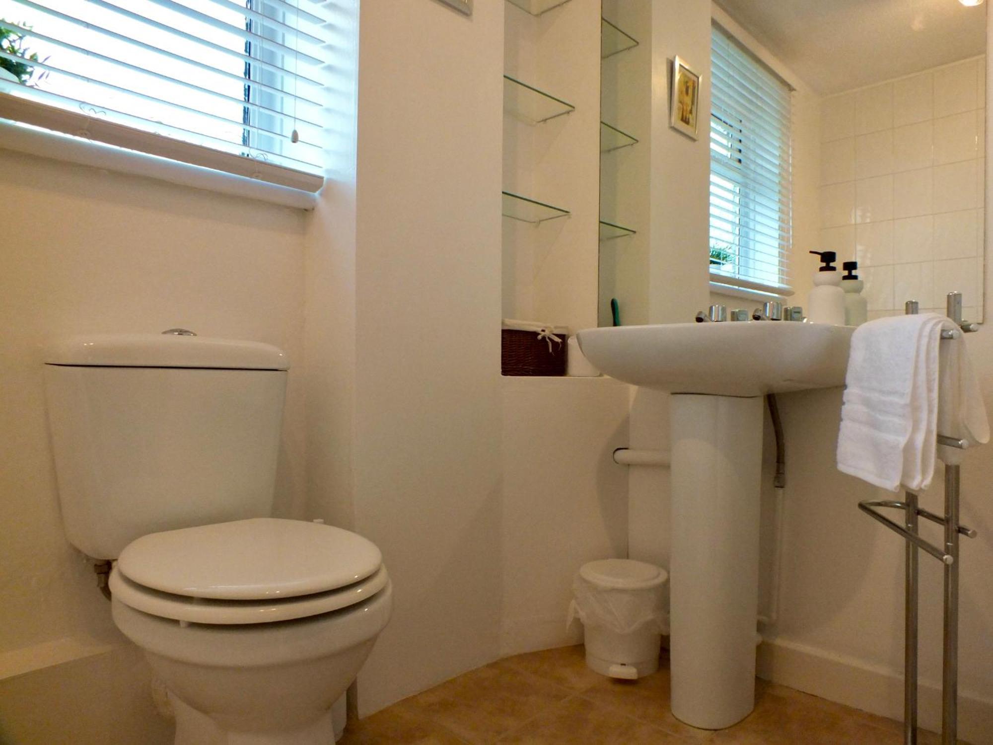 Twos Mews Apartment Cardiff Bagian luar foto